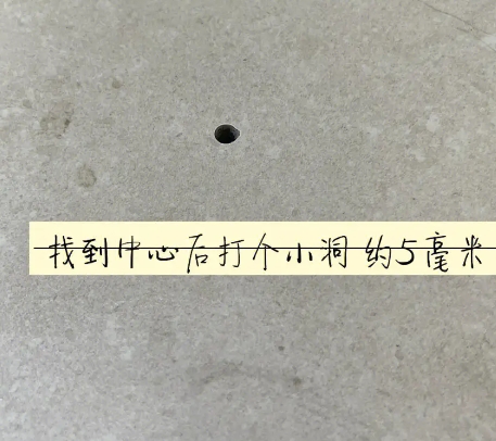 恩施市瓷砖空鼓维修公司专业解答在瓷砖铺贴过程中，如果砂料搅拌不均匀，将会带来以下问题